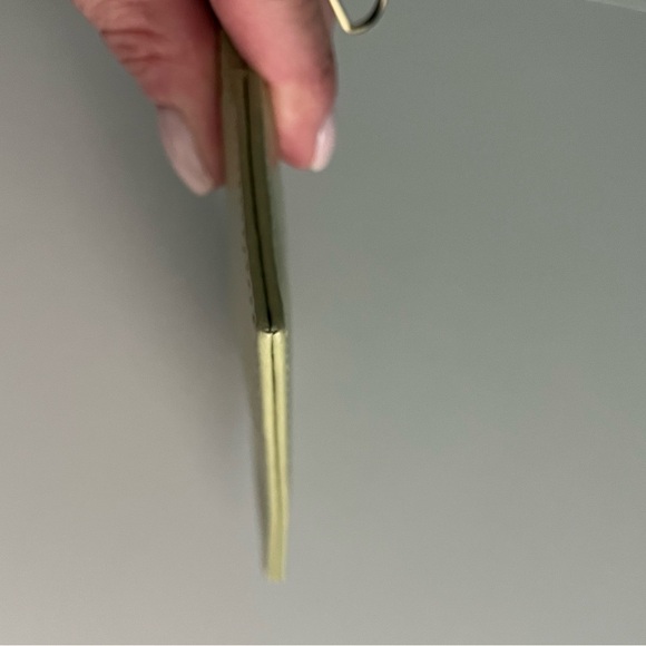 HOBO International Leather Max Card Case in Pistachio - Picture 4 of 5